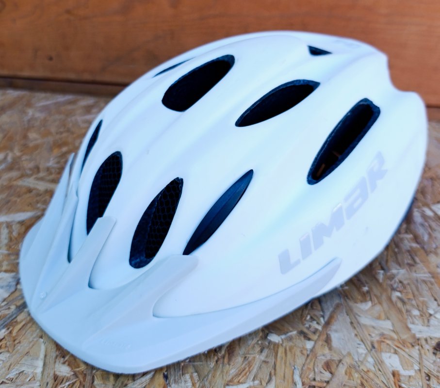 Cyklistická přilba Giro 