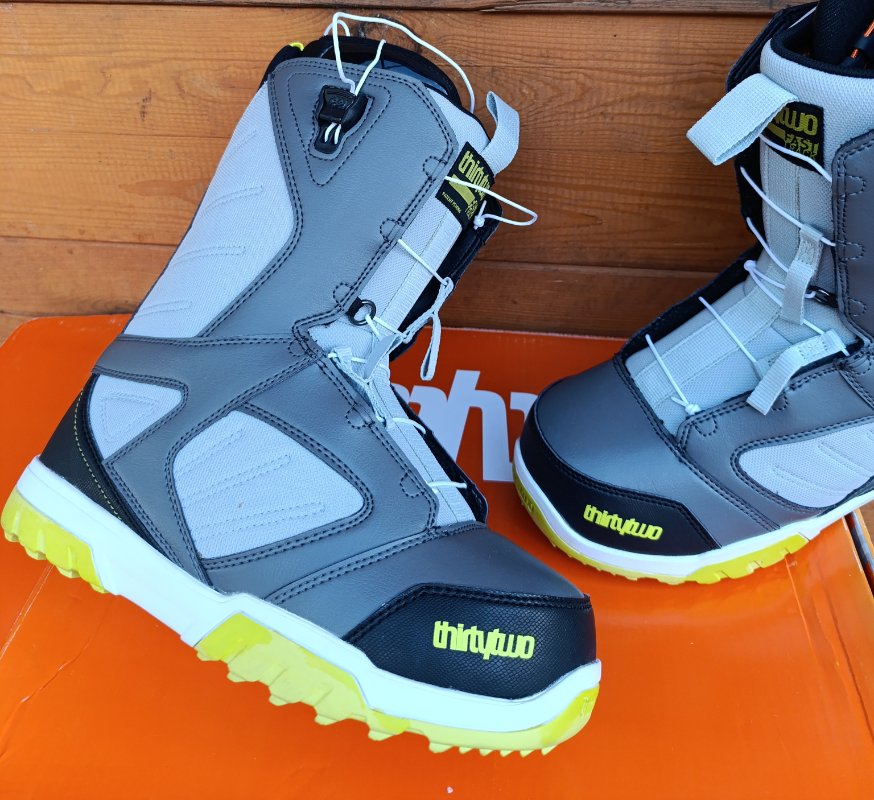 Brusle na led Globus - velikost 37-41