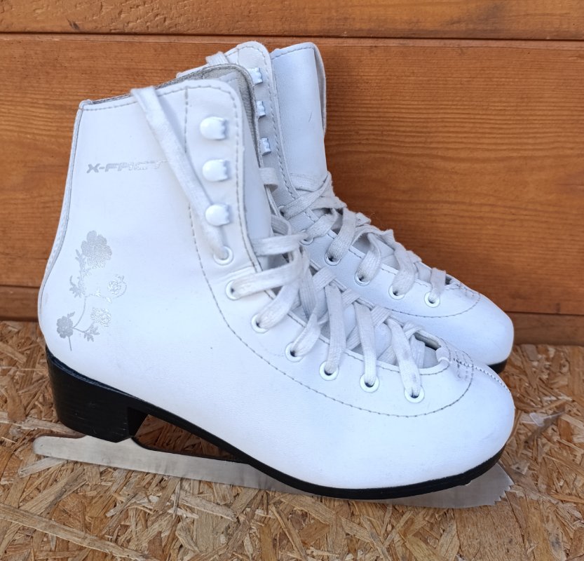 Brusle na led Globus - velikost 37-41