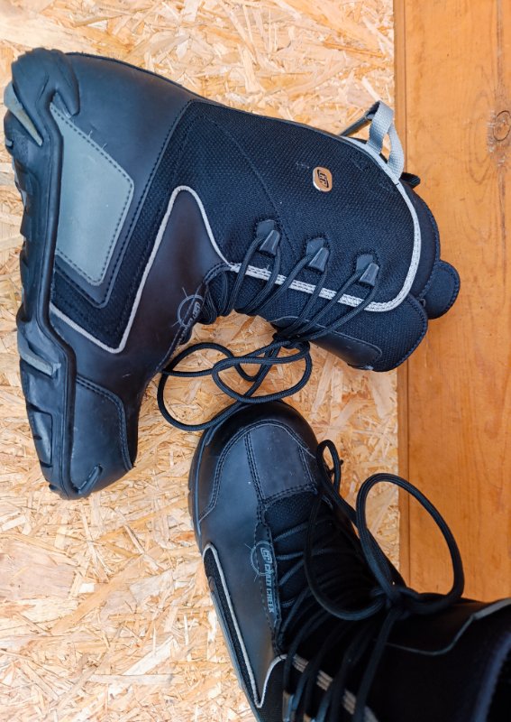 Brusle na led Globus - velikost 37-41